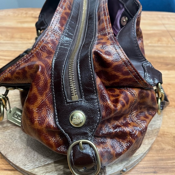 Coach purse - Picture 3 of 10